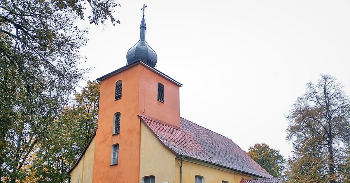 Kościół parafii Kościół Narodzenia NMP w Kandyty — zdjęcie