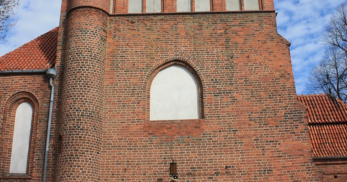 Kościół parafii Kościół Narodzenia NMP w Kaźmierz — zdjęcie