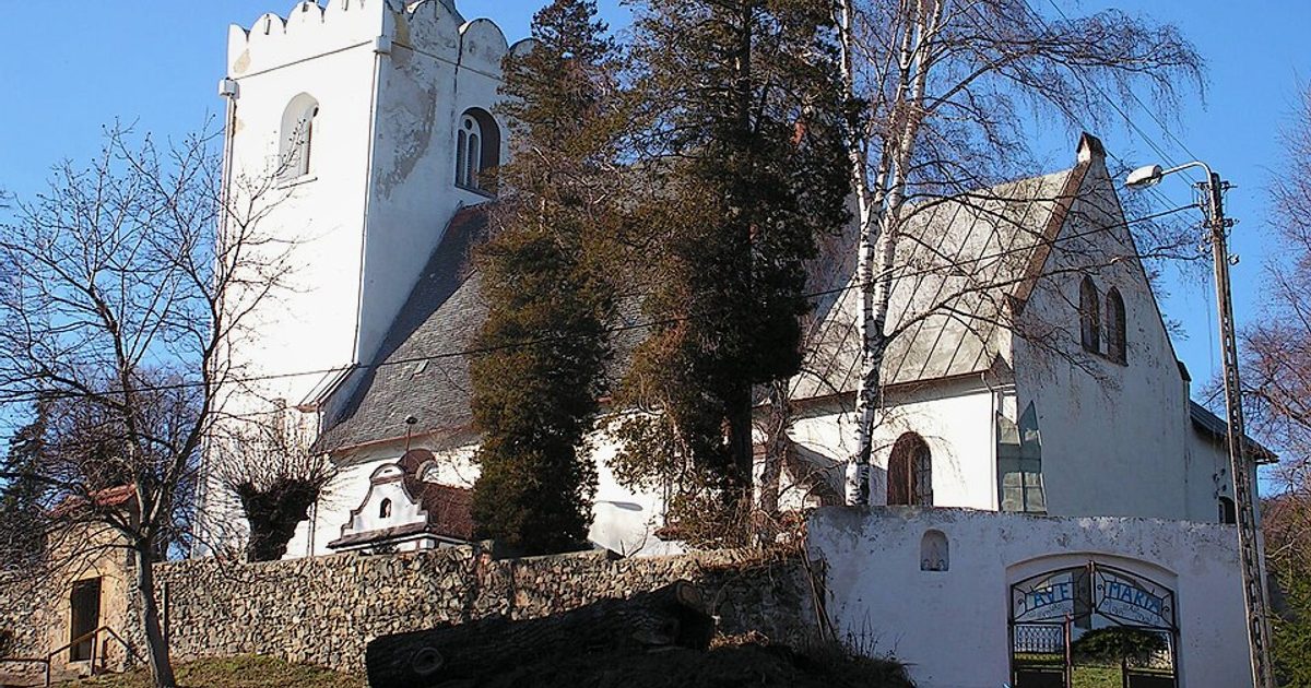 Kościół parafii Kościół Narodzenia NMP w Kiełczyn — zdjęcie