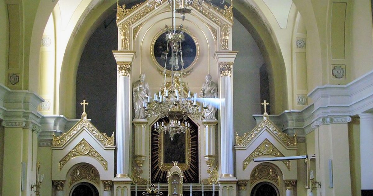 Kościół parafii Kościół Narodzenia NMP w Narol — zdjęcie