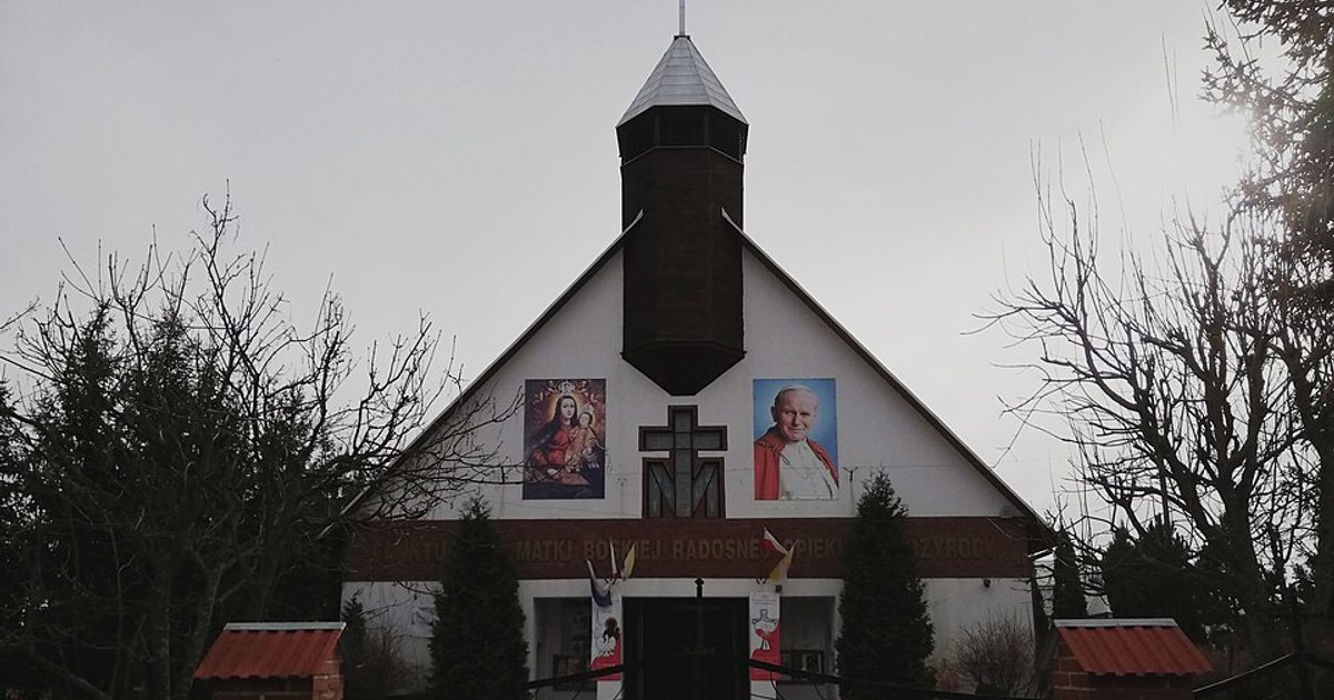 Kościół parafii Kościół Narodzenia NMP w Nowiny — zdjęcie