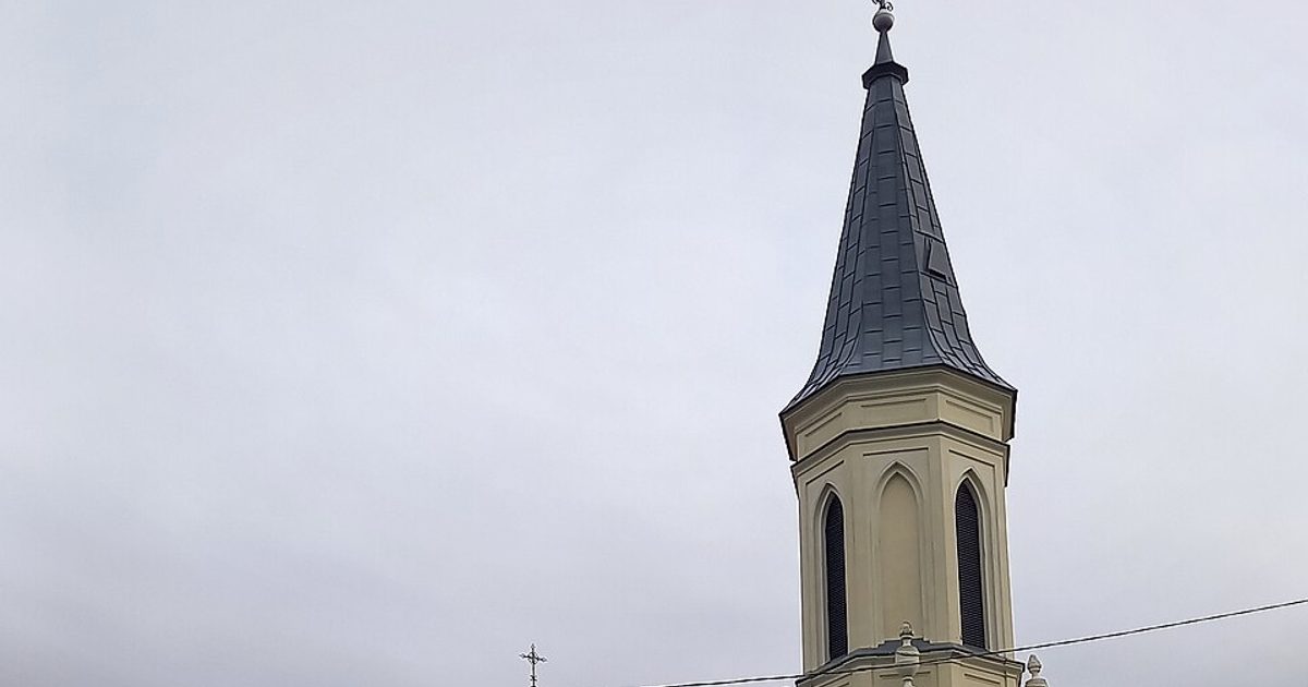 Kościół parafii Kościół Narodzenia NMP w Pieczyska — zdjęcie