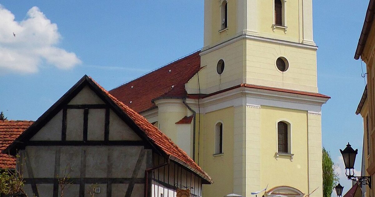 Kościół parafii Kościół Narodzenia NMP w Poniec — zdjęcie