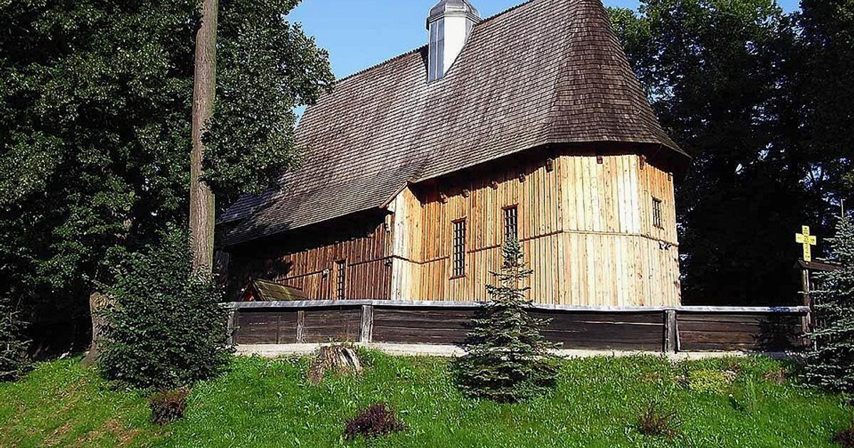 Kościół parafii Kościół Narodzenia NMP w Racławice — zdjęcie
