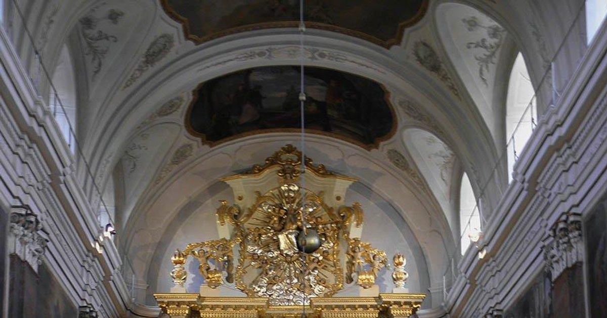 Kościół parafii Kościół Narodzenia NMP w Stara Błotnica — zdjęcie