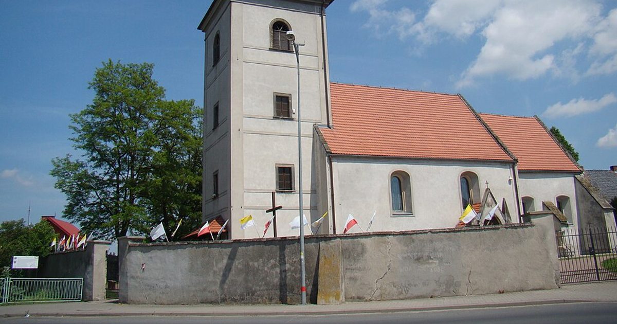 Kościół parafii Kościół Narodzenia NMP w Warta Bolesławiecka — zdjęcie