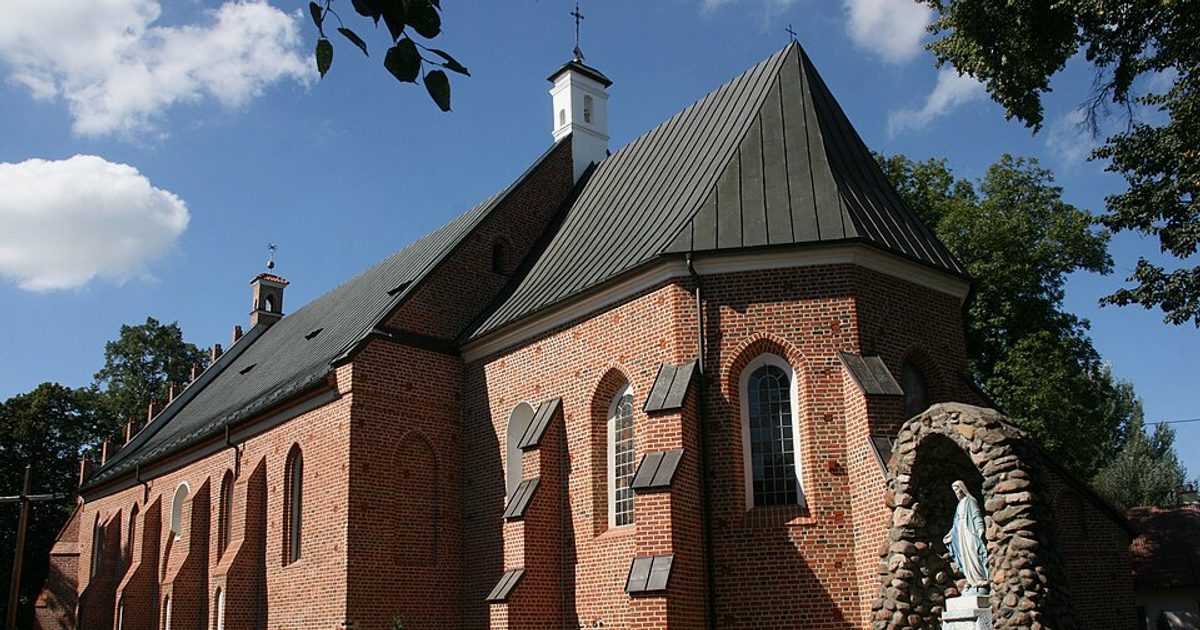 Kościół parafii Kościół Nawiedzenia NMP w Bielawy — zdjęcie