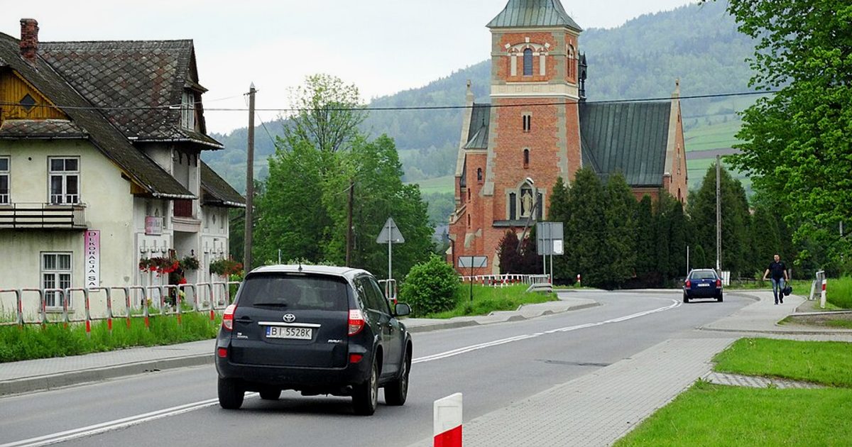 Kościół parafii Kościół Nawiedzenia NMP w Kasinka Mała — zdjęcie