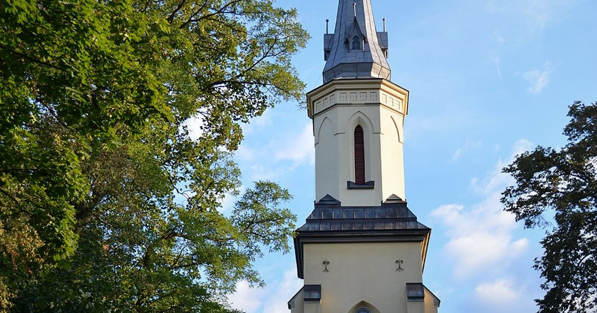 Kościół parafii Kościół Nawiedzenia NMP w Nawojowa — zdjęcie