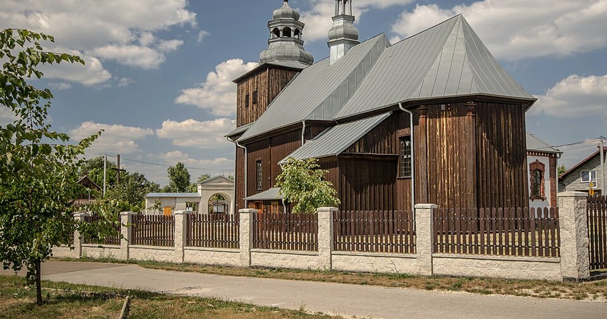 Kościół parafii Kościół Nawiedzenia NMP w Obiechów — zdjęcie