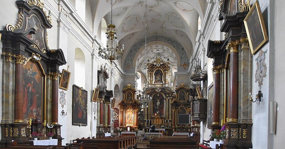 Kościół parafii Kościół Nawiedzenia NMP w Pińczów — zdjęcie