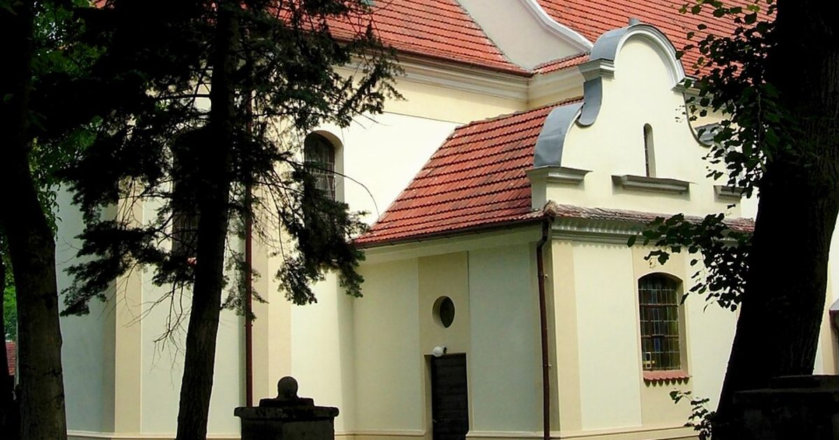 Kościół parafii Kościół Nawiedzenia NMP w Rogów — zdjęcie