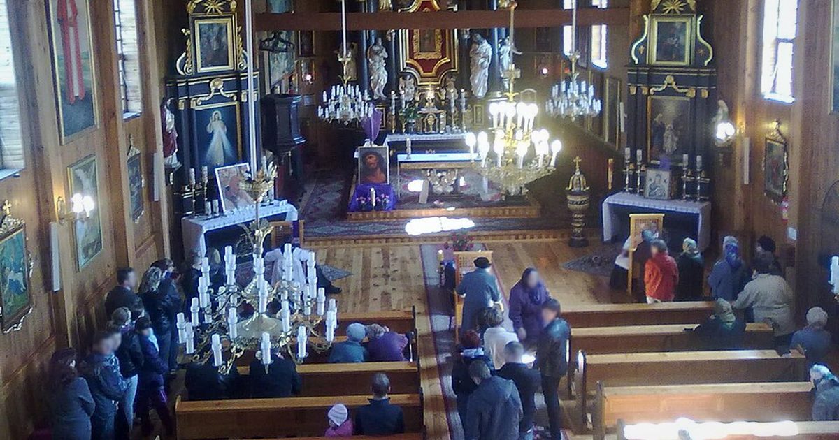 Kościół parafii Kościół Nawrócenia św. Pawła i Nawiedzenia NMP w Wygiełzów — zdjęcie