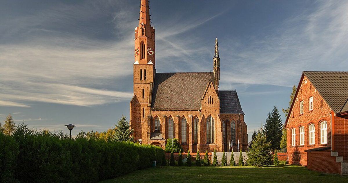 Kościół parafii Kościół Niepokalanego Poczęcia NMP w Chrząstawa Wielka — zdjęcie