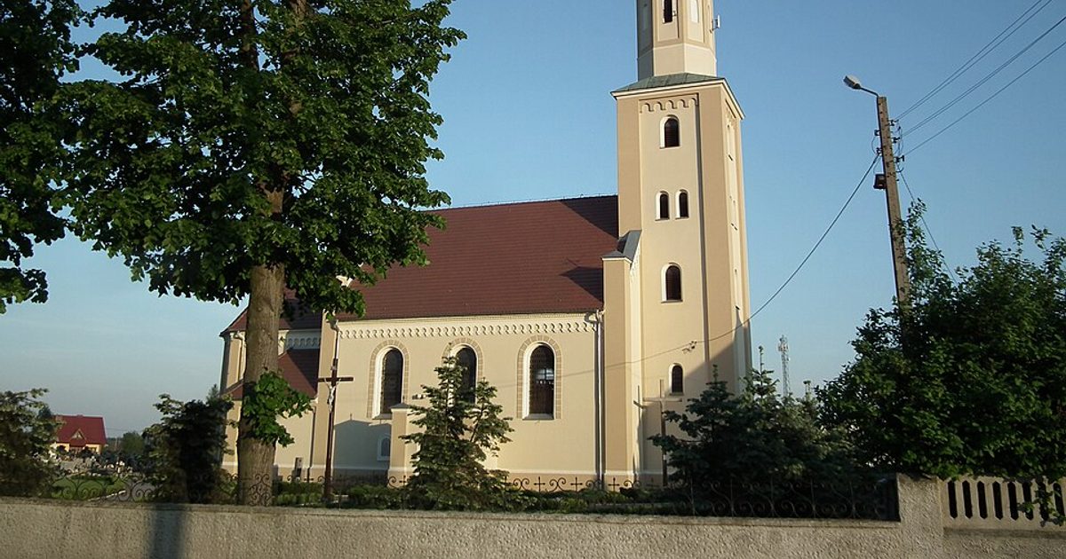 Kościół parafii Kościół Niepokalanego Poczęcia NMP w Dziadowa Kłoda — zdjęcie