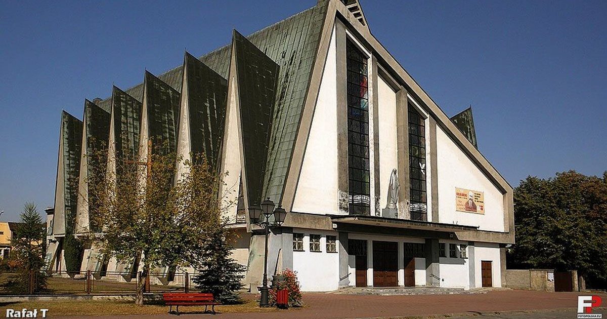 Kościół parafii Kościół Niepokalanego Poczęcia NMP w Skarżysko-Kamienna — zdjęcie