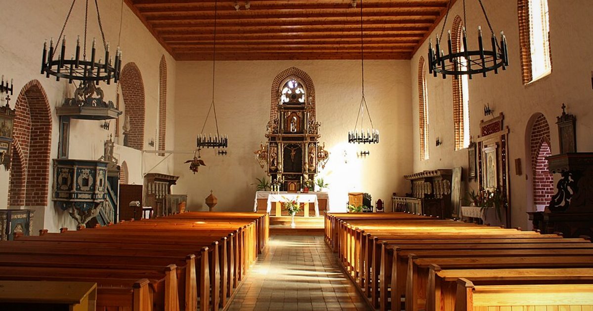 Kościół parafii Kościół Niepokalanego Serca NMP w Barciany — zdjęcie