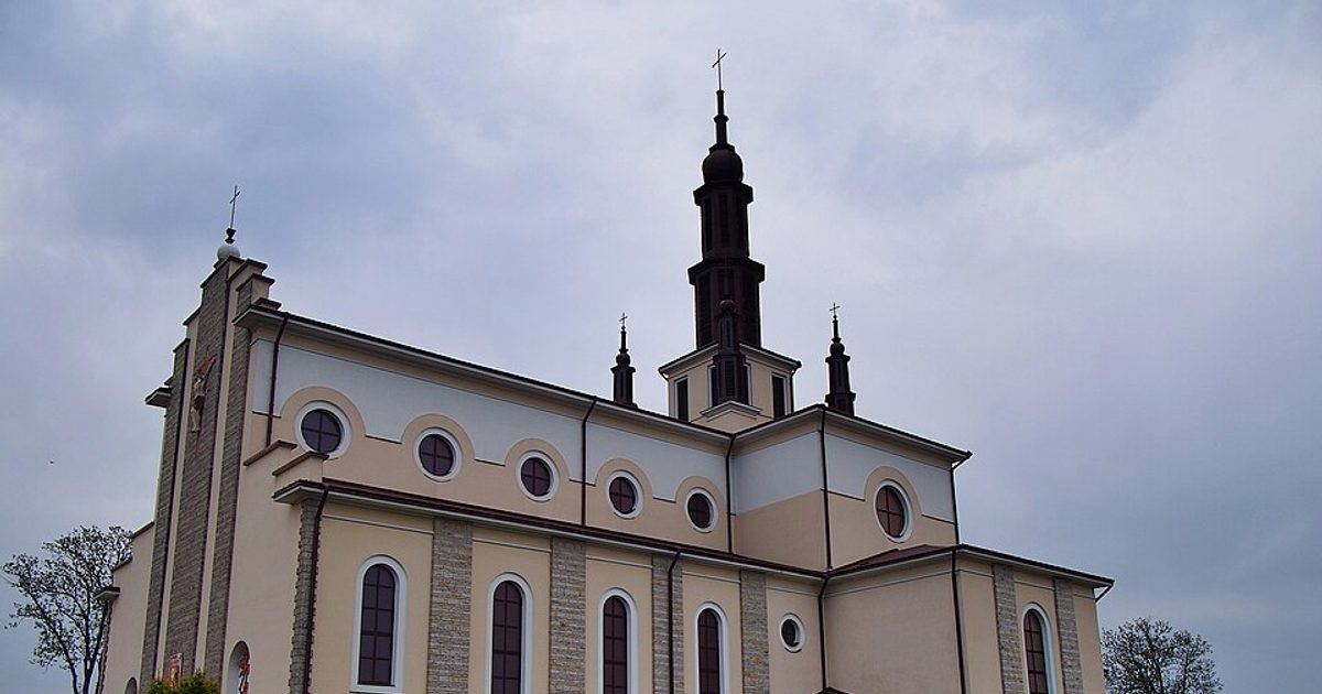 Kościół parafii Kościół Niepokalanego Serca NMP w Dubiecko — zdjęcie