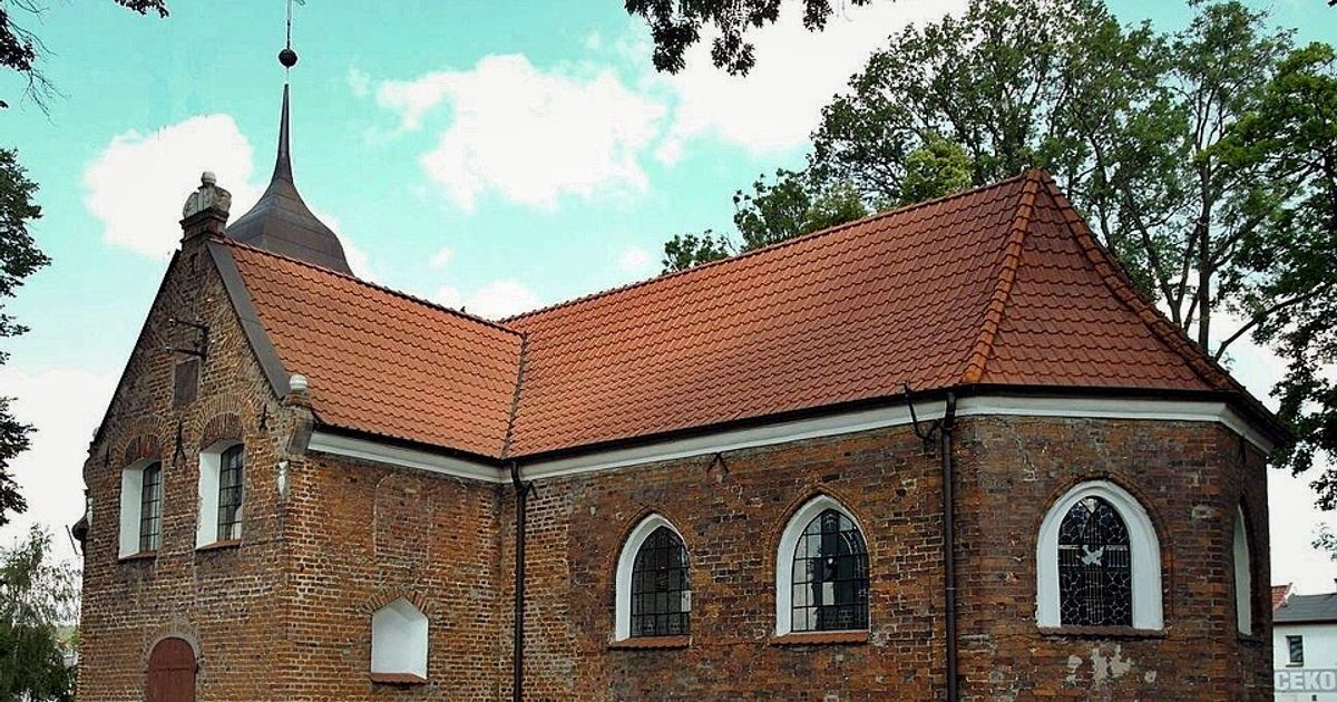 Kościół parafii Kościół NMP Królowej Korony Polskiej w Lublewo Gdańskie — zdjęcie