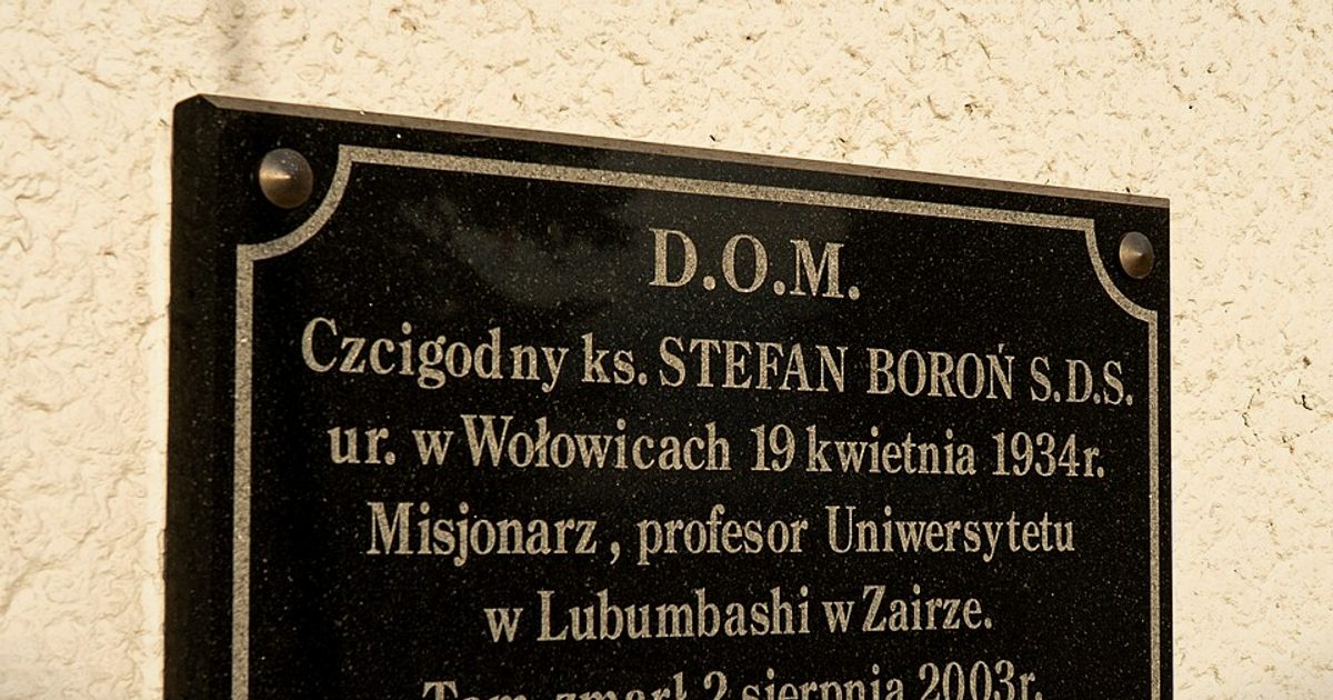 Kościół parafii Kościół NMP Królowej Polski w Czernichów — zdjęcie