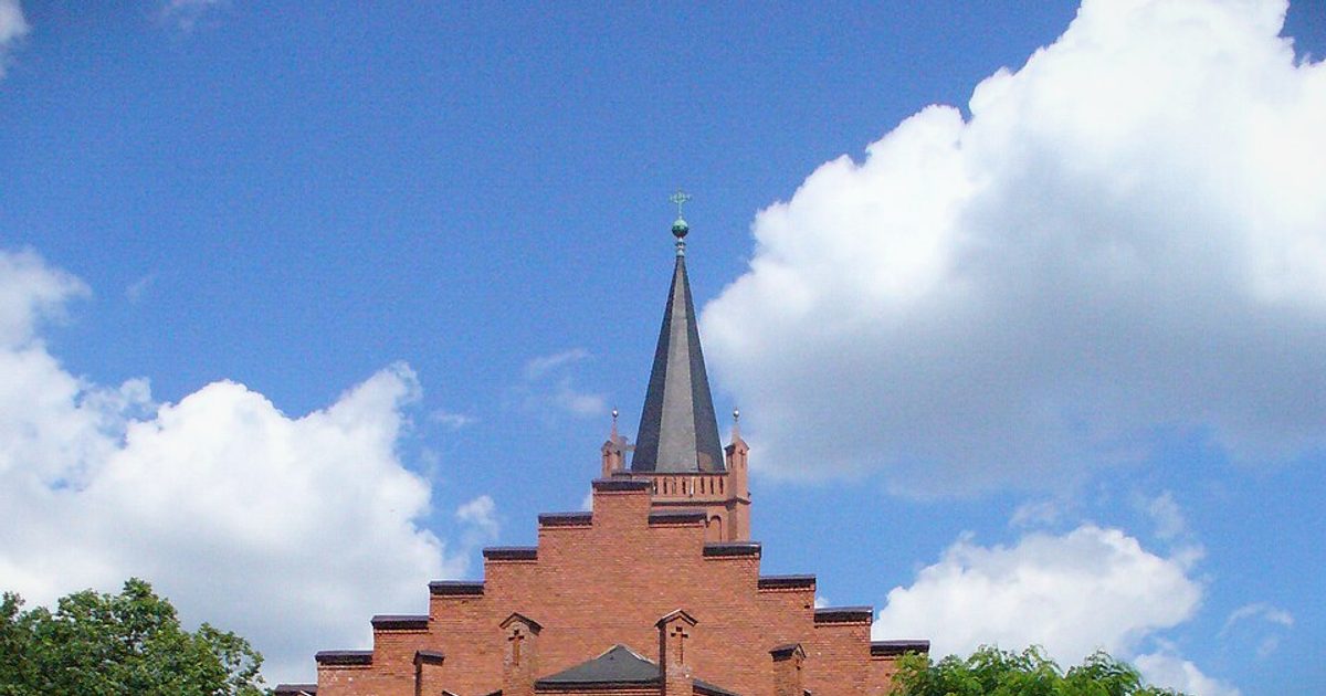 Kościół parafii Kościół NMP Królowej Polski w Jastrowie — zdjęcie