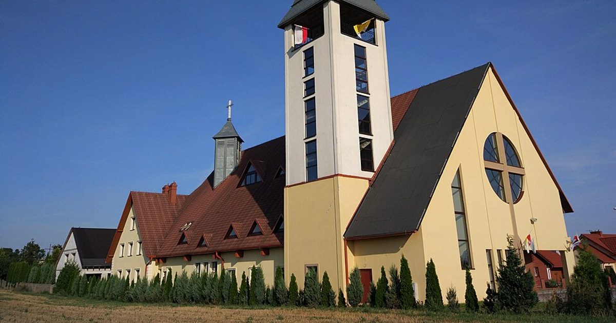 Kościół parafii Kościół NMP Królowej Polski w Nakło n. Notecią — zdjęcie