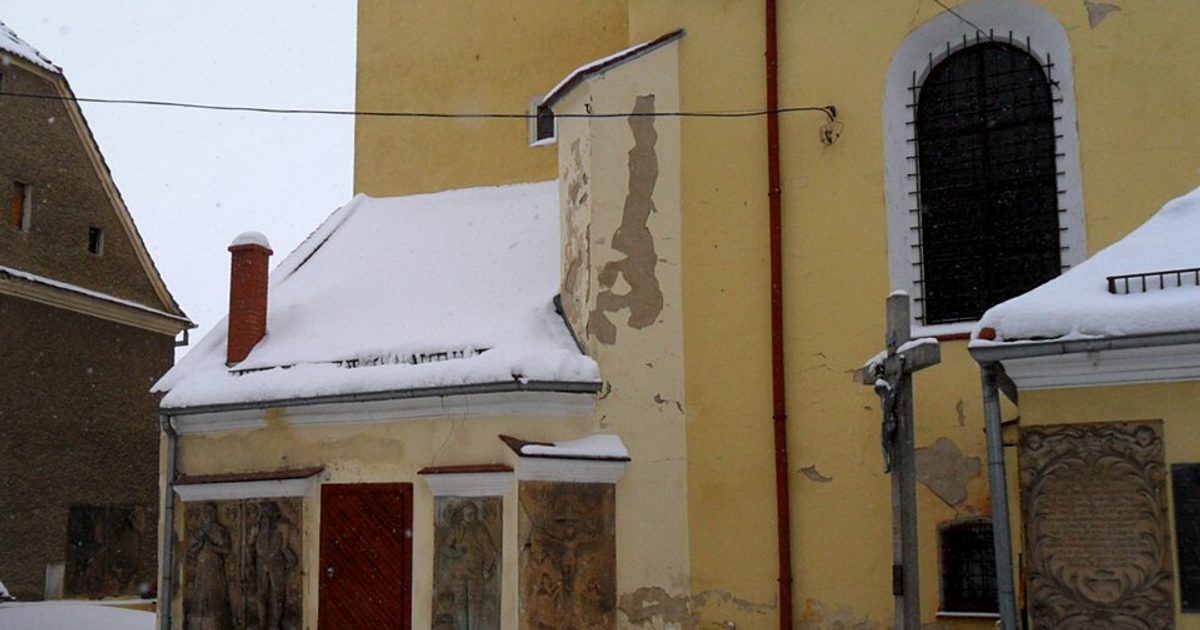 Kościół parafii Kościół NMP Królowej Polski w Przerzeczyn-Zdrój — zdjęcie