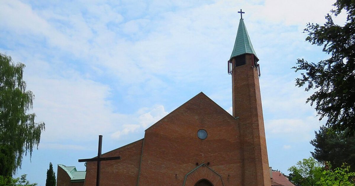 Kościół parafii Kościół NMP Matki Kościoła w Otrębusy — zdjęcie