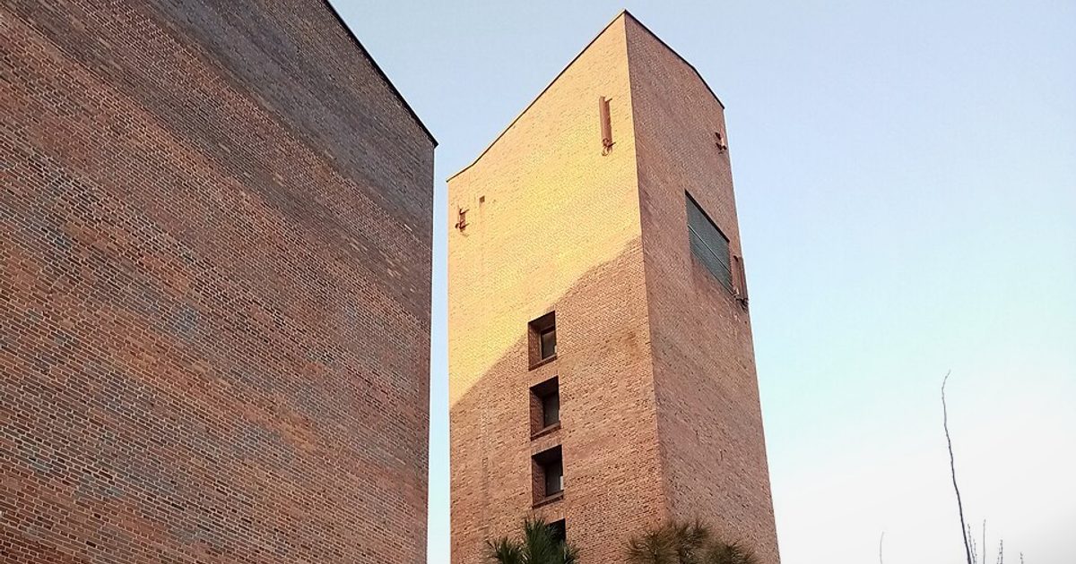 Kościół parafii Kościół NMP Matki Kościoła w Warszawa — zdjęcie