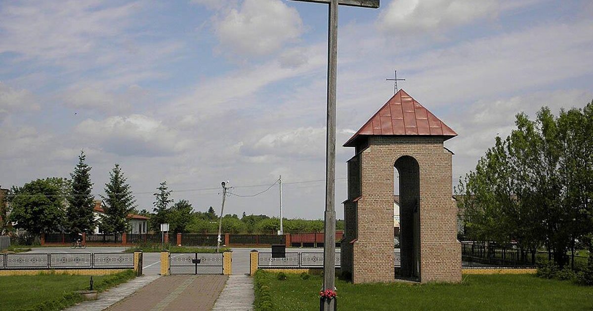 Kościół parafii Kościół NMP Nieustającej Pomocy w Dąbrówka Nagórna — zdjęcie