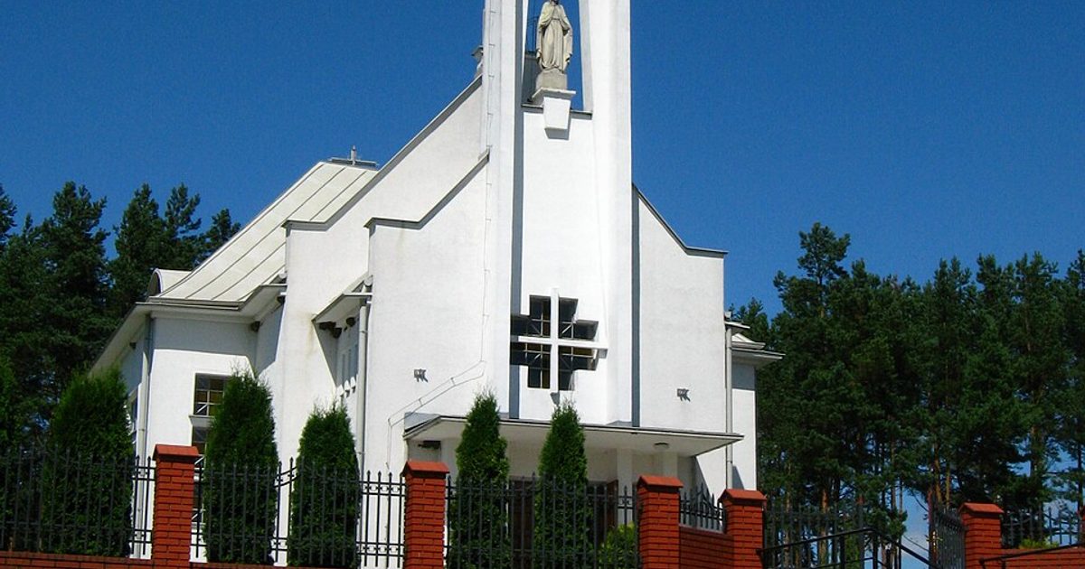 Kościół parafii Kościół NMP Nieustającej Pomocy w Kozińce — zdjęcie