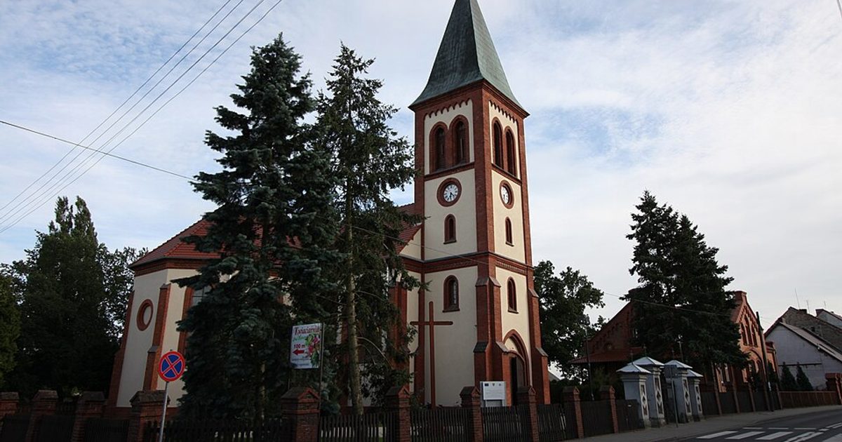 Kościół parafii Kościół NMP Wniebowziętej w Kopanica — zdjęcie