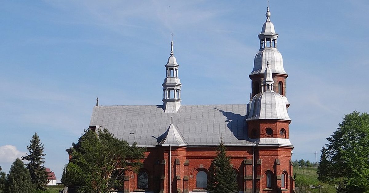 Kościół parafii Kościół NMP Wniebowziętej w Ołpiny — zdjęcie