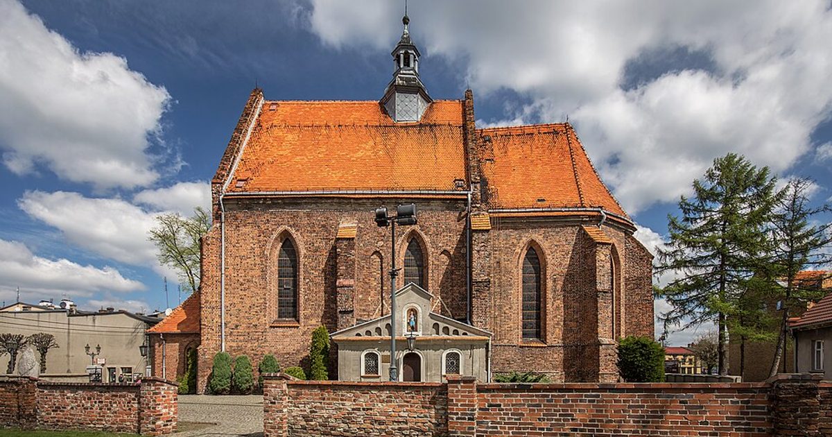 Kościół parafii Kościół NMP Wniebowziętej w Ostrzeszów — zdjęcie