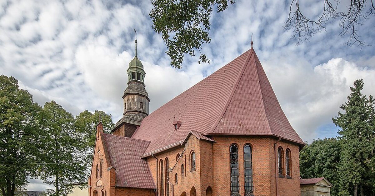 Kościół parafii Kościół NMP z Góry Karmel w Dobra — zdjęcie