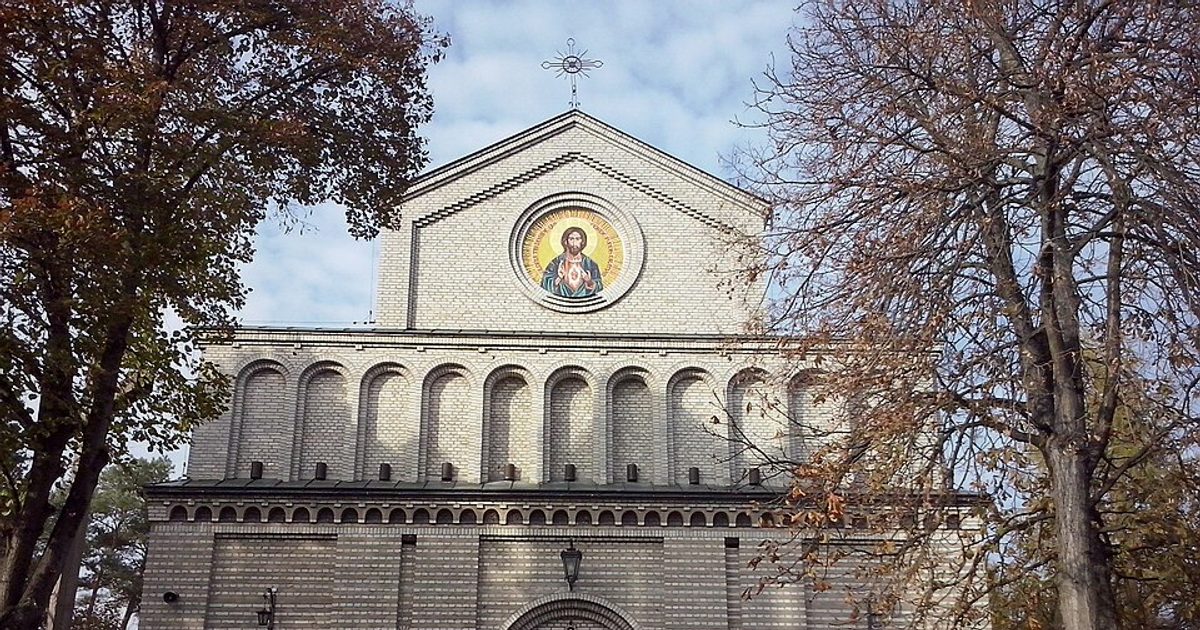 Kościół parafii Kościół NSPJ w Warszawa — zdjęcie