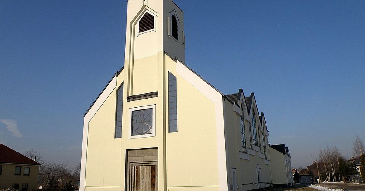 Kościół parafii Kościół Objawienia Pańskiego w Blizne — zdjęcie