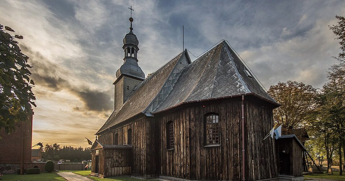 Kościół parafii Kościół Oczyszczenia NMP w Starygród — zdjęcie