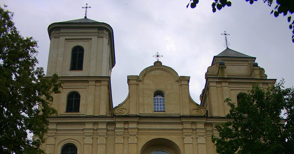 Kościół parafii Kościół Ofiarowania NMP w Różanystok — zdjęcie