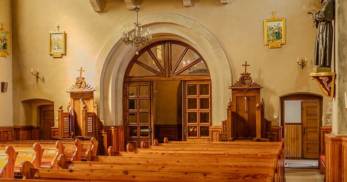 Kościół parafii Kościół Opieki Matki Bożej w Kamień — zdjęcie