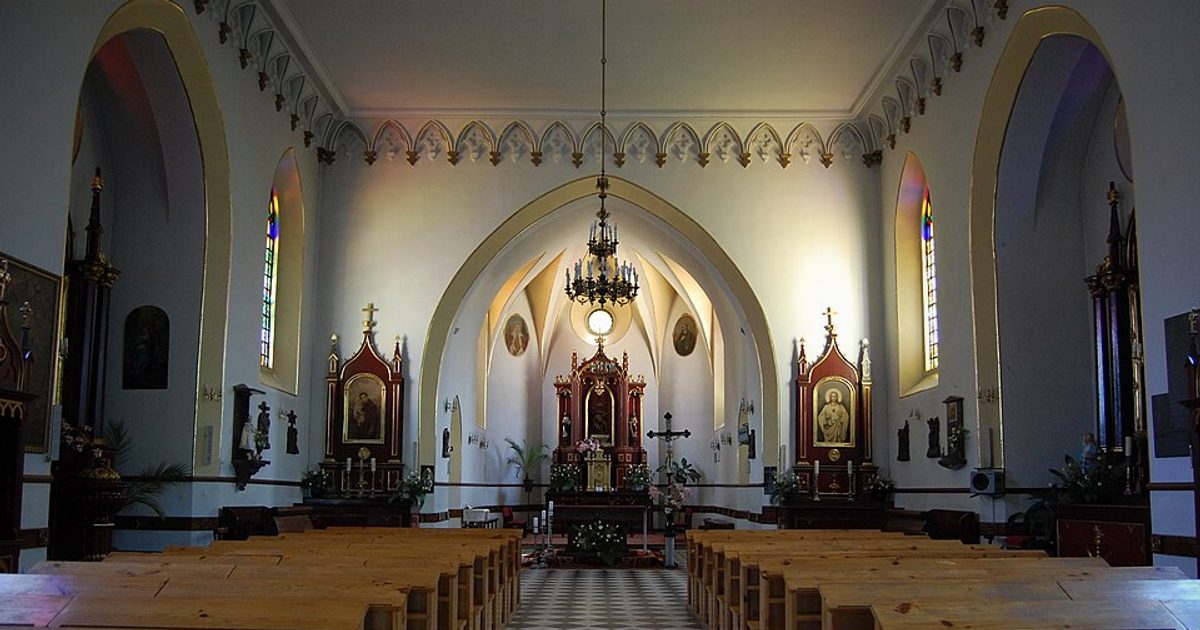 Kościół parafii Kościół Opieki MB Bolesnej w Nowe Miasto nad Pilicą — zdjęcie