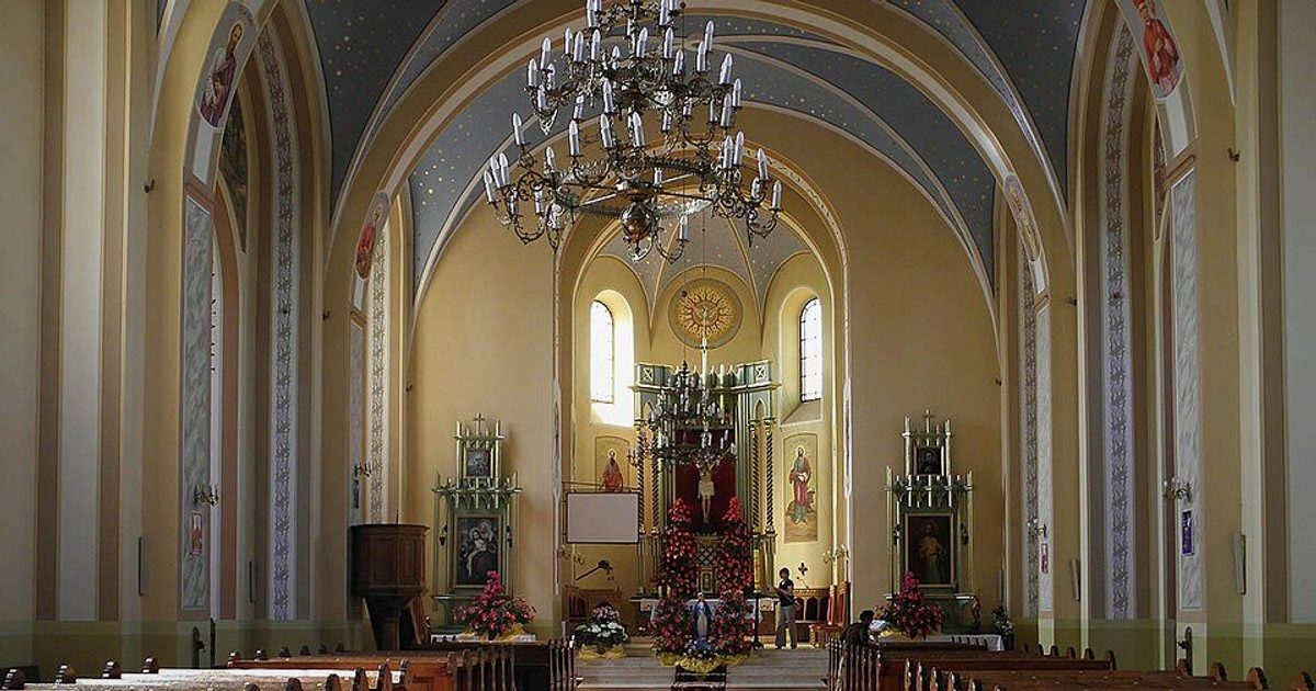 Kościół parafii Kościół Podwyższenia Krzyża Świętego w Ciepielów — zdjęcie