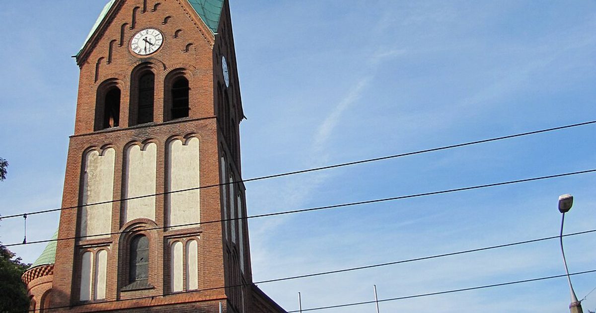 Kościół parafii Kościół Podwyższenia Krzyża Świętego w Gorzów Wielkopolski — zdjęcie