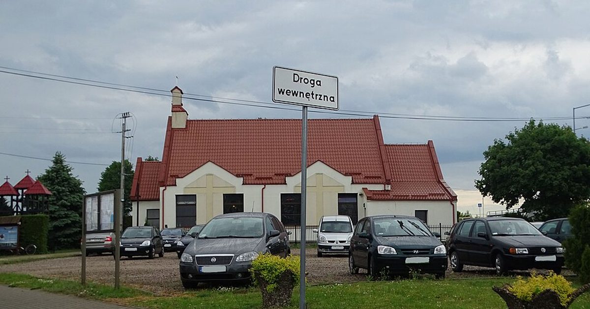 Kościół parafii Kościół Podwyższenia Krzyża Świętego w Hartowiec — zdjęcie