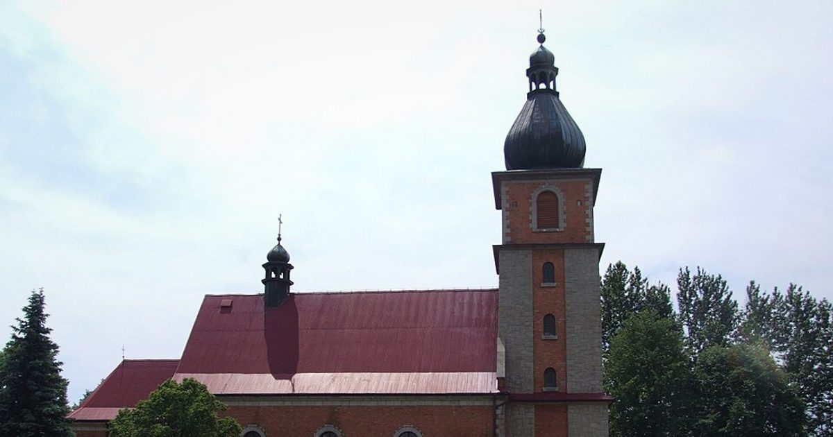 Kościół parafii Kościół Podwyższenia Krzyża Świętego w Iwkowa — zdjęcie