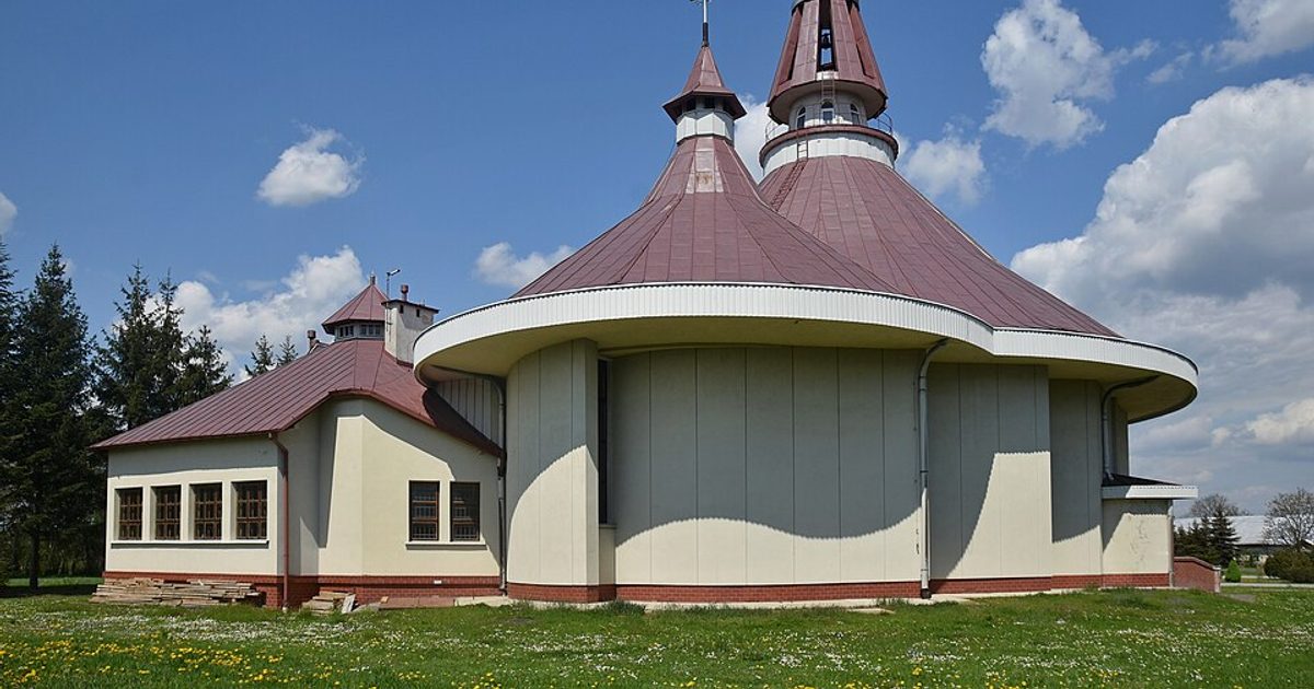 Kościół parafii Kościół Podwyższenia Krzyża Świętego w Jaszczew — zdjęcie