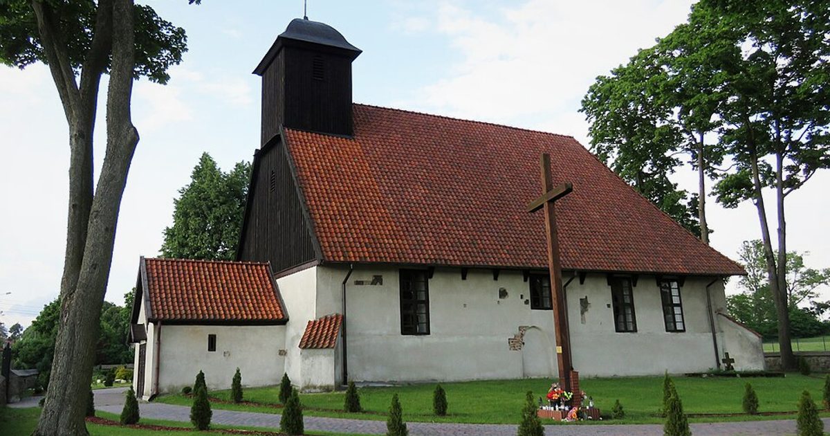 Kościół parafii Kościół Podwyższenia Krzyża Świętego w KANIGOWO — zdjęcie