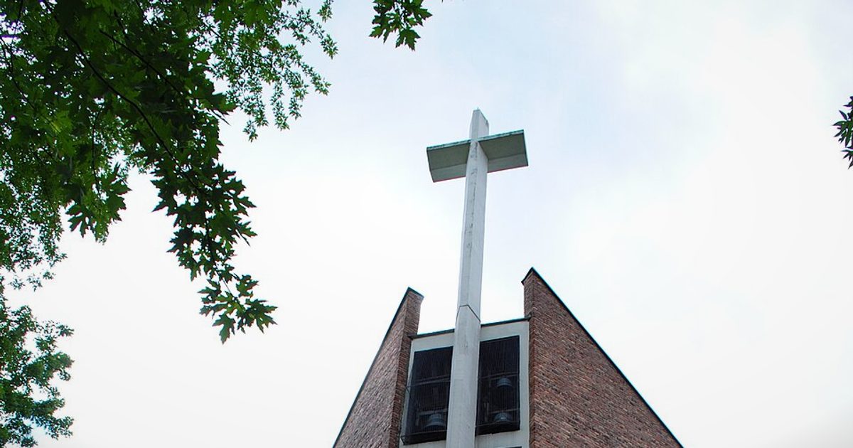 Kościół parafii Kościół Podwyższenia Krzyża Świętego w Katowice — zdjęcie