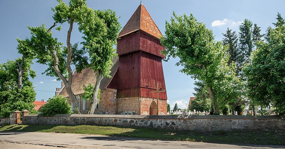 Kościół parafii Kościół Podwyższenia Krzyża Świętego w Kwietniewo — zdjęcie