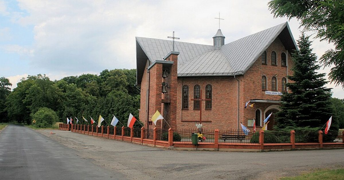 Kościół parafii Kościół Podwyższenia Krzyża Świętego w Parcice — zdjęcie